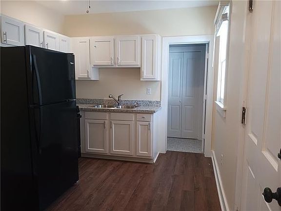 2nd image of 1219 Governor Nicholls St #C