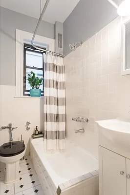 Rented by Compass | media 19
