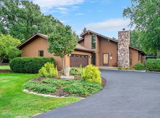 40W455 Atchison Dr, Hampshire, IL 60140