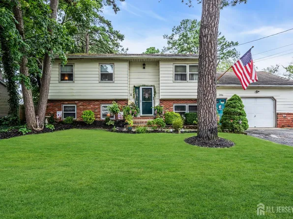 206 Piute Trl, Browns Mills, NJ 08015