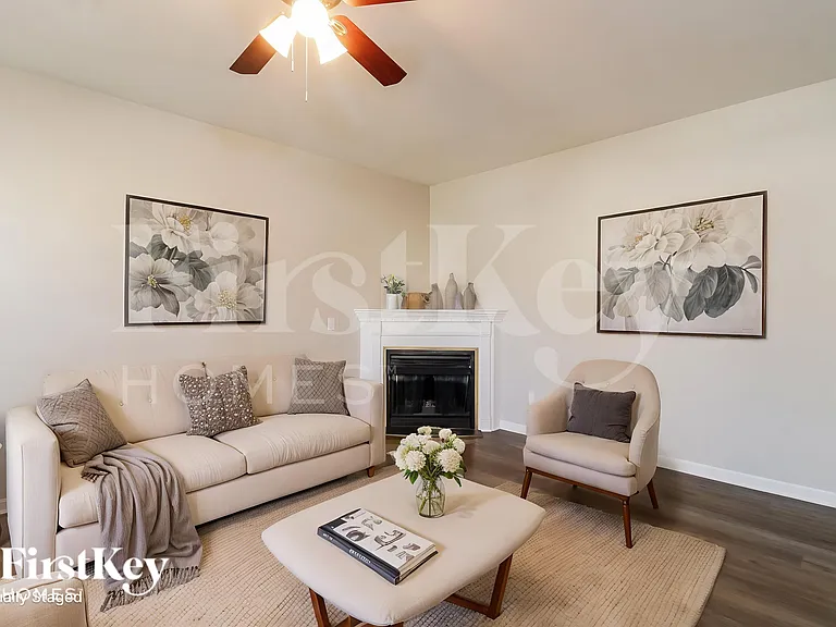 708 Hawthorn Ridge Dr — Photo 4