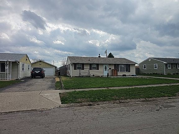 3rd image of 2670 Maplegrove Ave