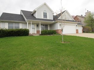 1509 Broad Creek Rd, Bloomington, IL 61704