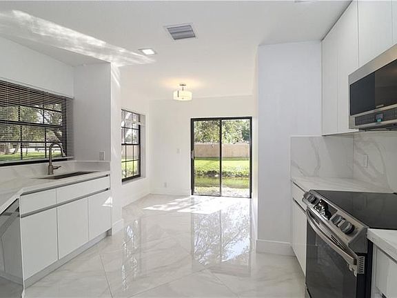 3rd image of 9337 W Sunrise Blvd
