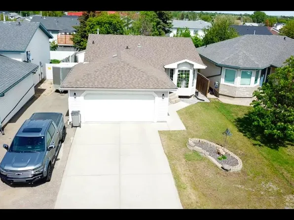 7701 SW 106a St, Grande Prairie, AB T8W 2H8