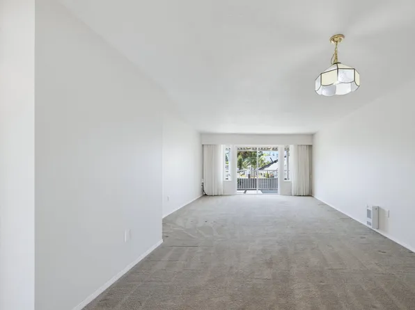 32691 Garibaldi Dr #86, Abbotsford, BC V2T 5T7