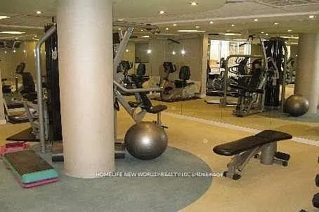 85 Bloor St E #411 — Photo 8