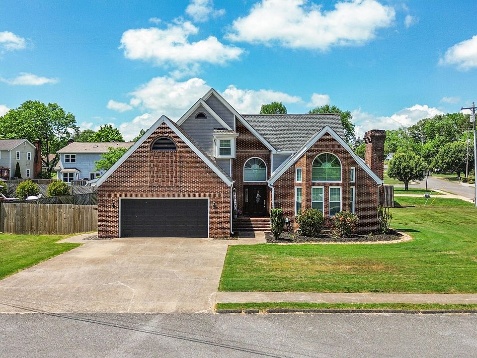 1st image of 215 Hunters Run Cir NW