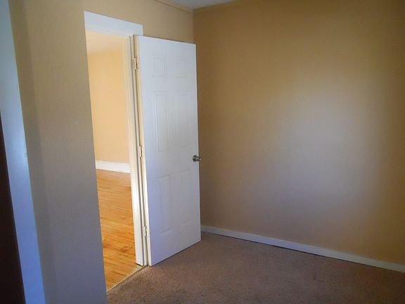5th image of 2504 15th Ave S #2