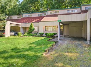 135 Ridge Dr, Tannersville, PA 18372