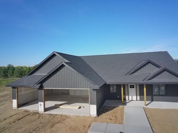 3971 221st Ln NW, Oak Grove, MN 55303