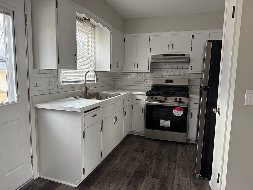1st image of 1556 White Rock Ave