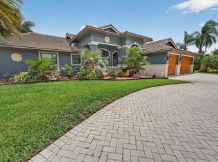 Mystique, Davie, FL 33328