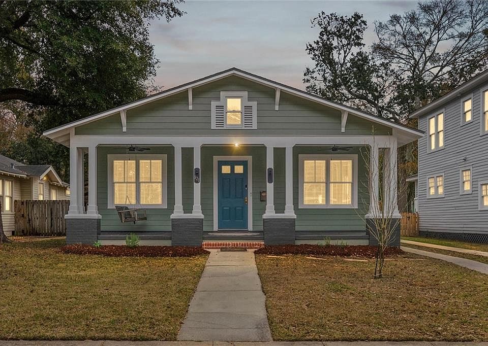 1st image of 121 Macy Pl