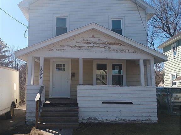 2nd image of 256 Girard Ave