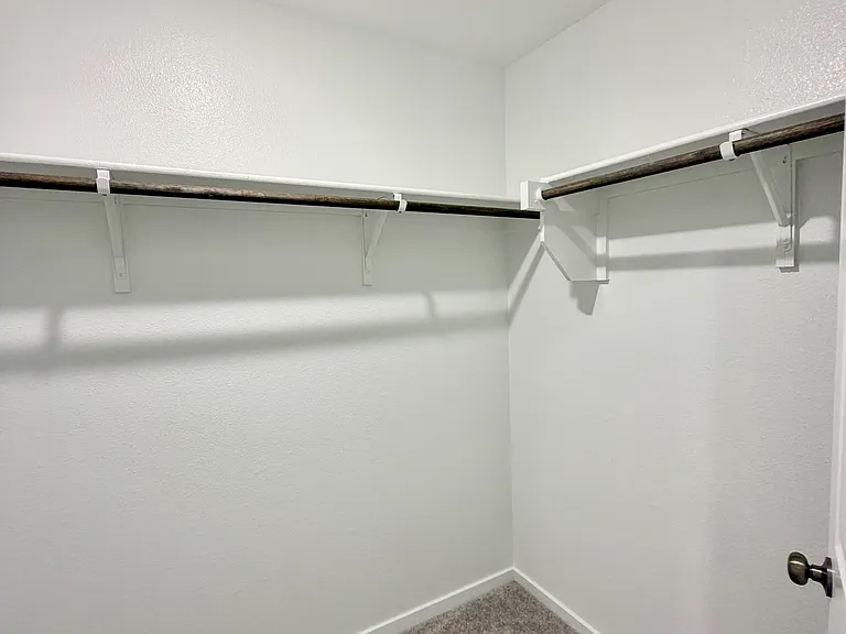 1332 Alfred St — Photo 15