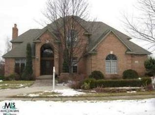 58266 Pheasant Rdg, Washington, MI 48094