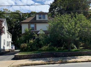 8 Arlington Rd, Woburn, MA 01801