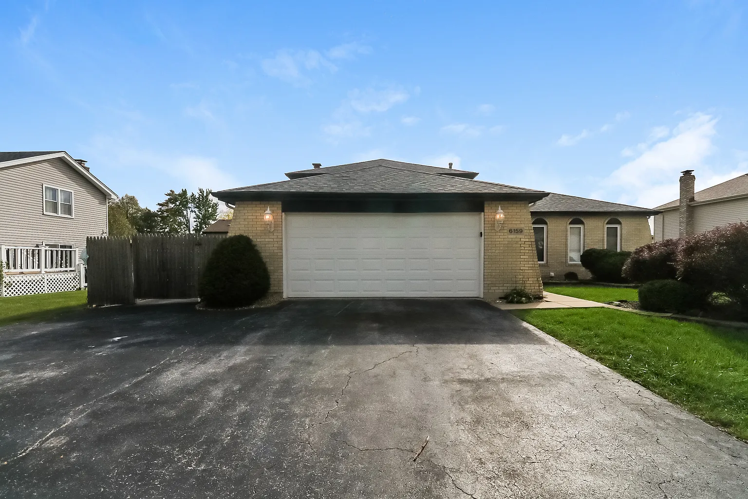 6159 White Birch Ln photo 1