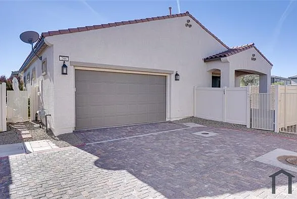 209 Coltrane Canyon Ave — Photo 14