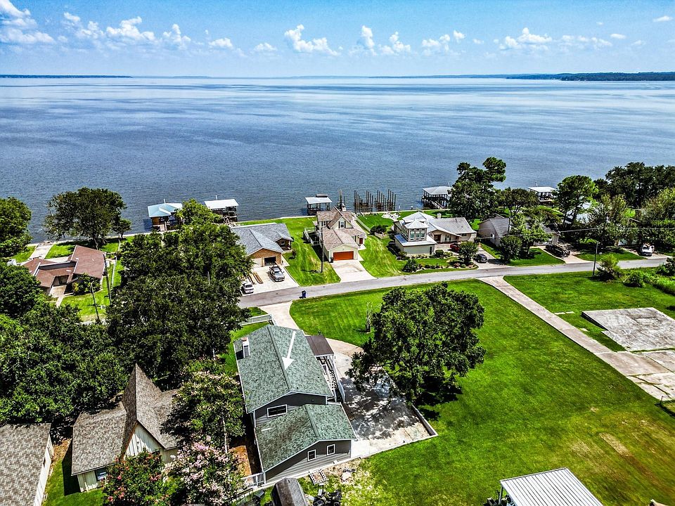 1st image of 180 W Lake Cir