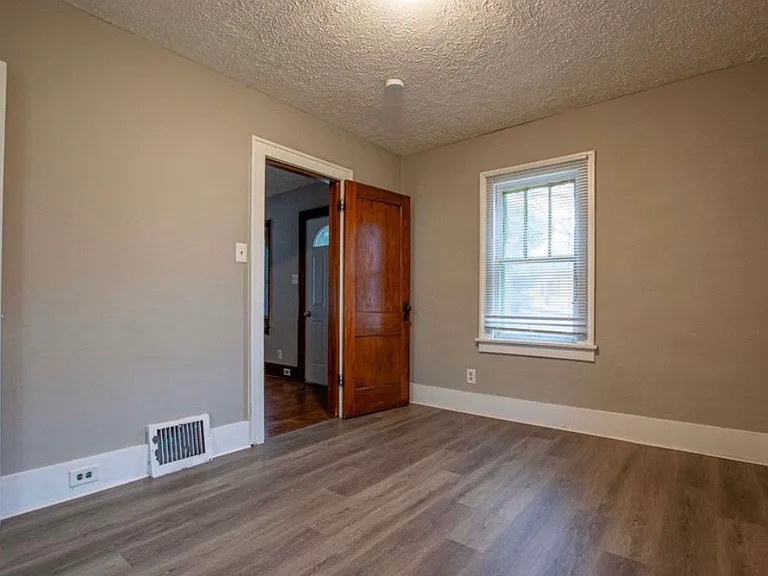 5519 Hickory St — Photo 12