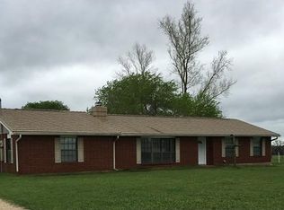 2884 Highway 304, Waelder, TX 78959
