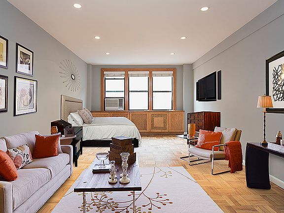 2nd image of 241 E 76th St APT 6A