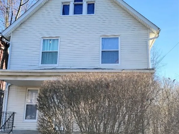 2706 3rd St NW, Canton, OH 44708