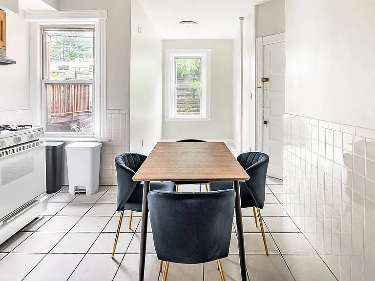 10 Strathmore Rd #3 — Photo 12