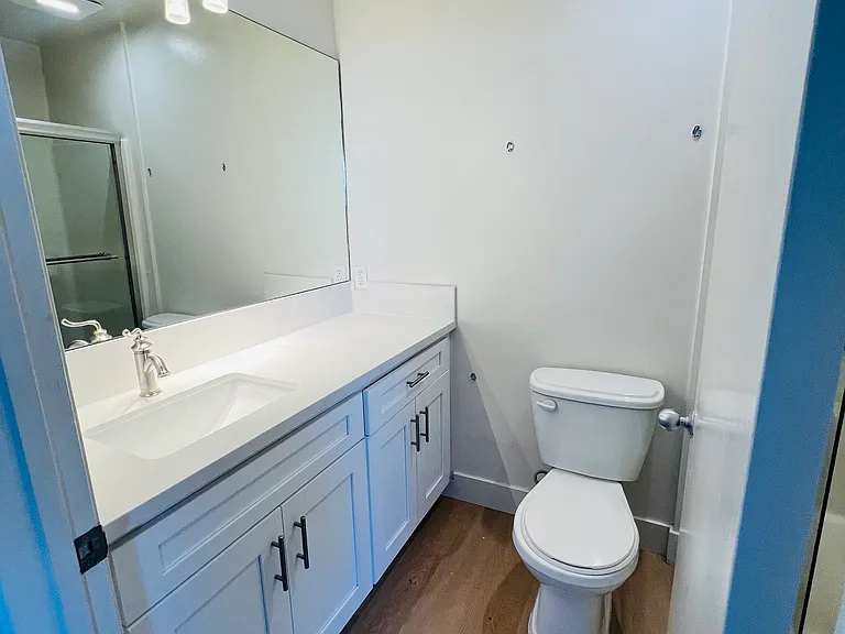 11738 Mayfield Ave #101 — Photo 15
