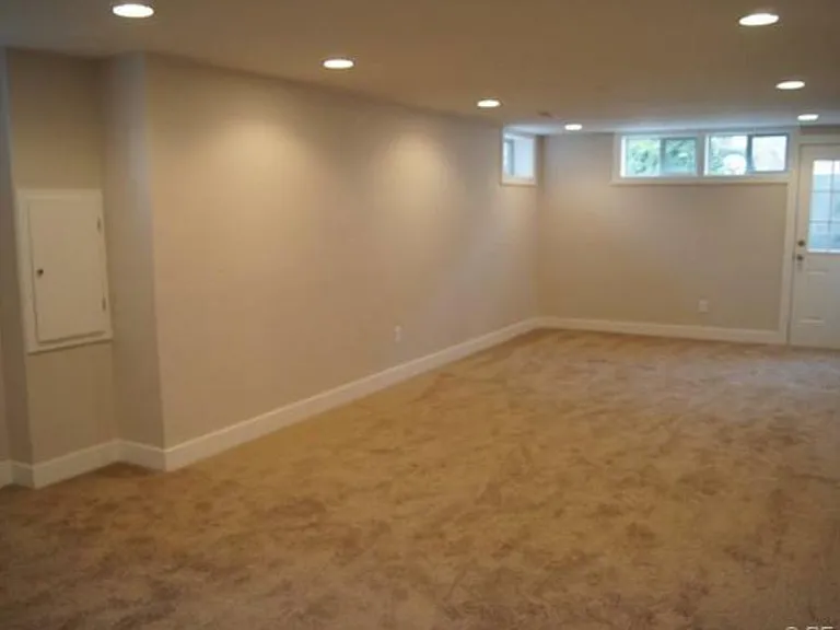 3875 S Lincoln St — Photo 16