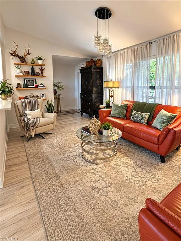 3 bed, 2.0 bath, 2066 sqft, $6,000 — Photo 4