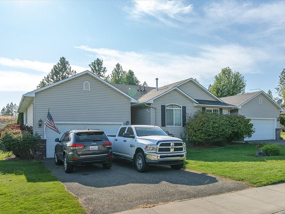 View from curb - 16809