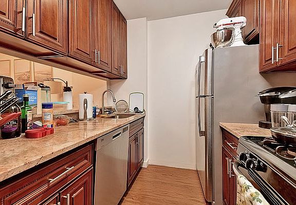 5th image of 630 1st Ave APT 22G
