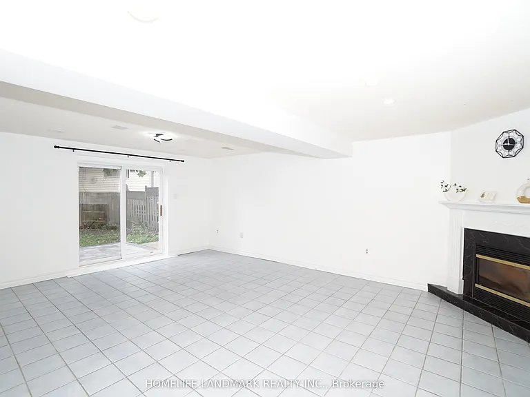 594 Queen Victoria Dr #GOUND BASEMENT — Photo 6