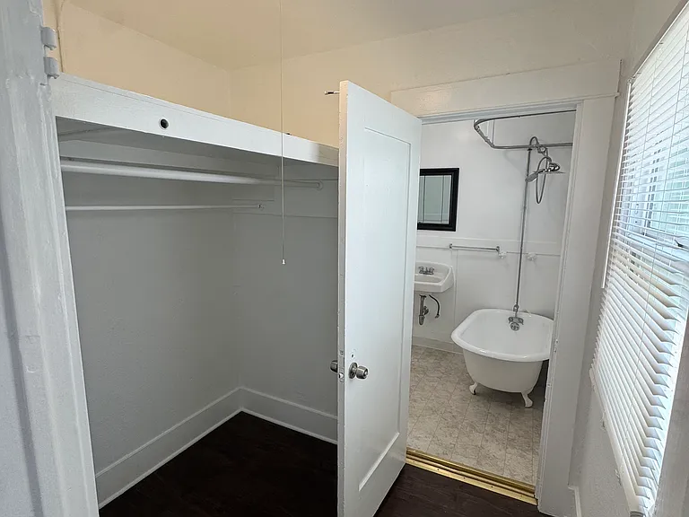 1205 Molino Ave #4 — Photo 6