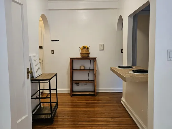 224 Highland Boulevard image 7 of 9