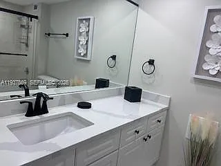 2301 Collins Ave #1026 — Photo 19