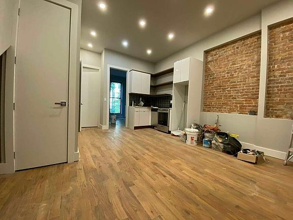 2nd image of 92 Pulaski St #1A