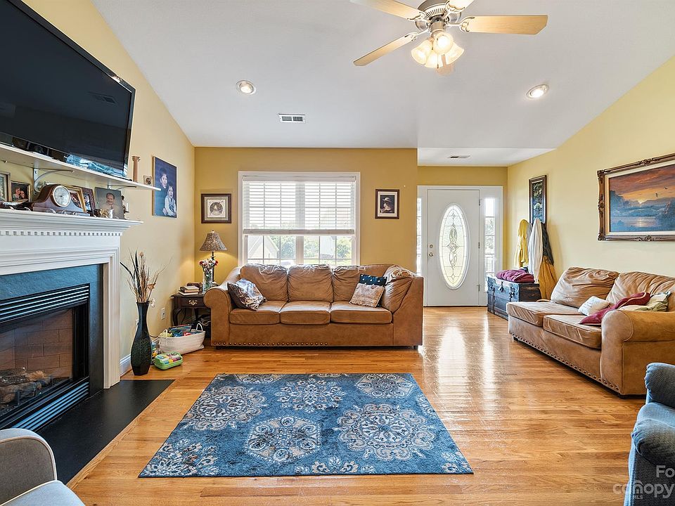 1806 Pipers Ridge Cir NW, Conover, NC 28613 Zillow