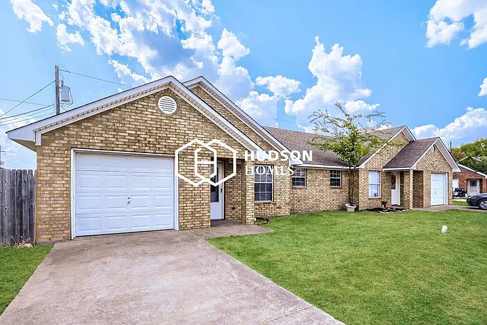 2 bed, 1.0 bath, 850 sqft, $1,099 — Photo 3