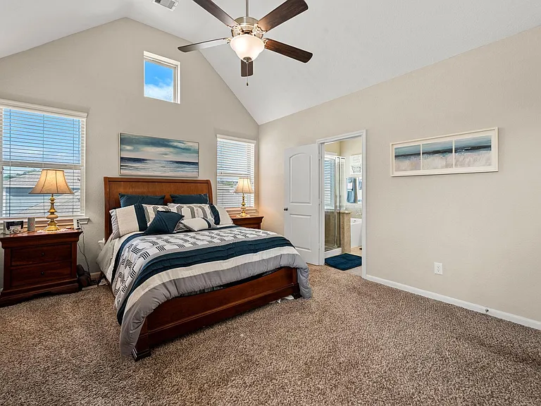 25330 Fallen Acorn Ct — Photo 14