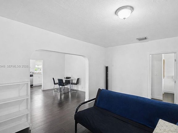 5th image of 3645 SW 25th Ter