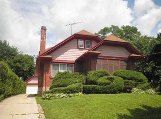 422 South St #2, Elgin, IL 60123
