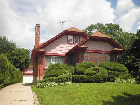 422 South St #2, Elgin, IL 60123