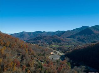 31 Little Mountain Rd, Maggie Valley, NC 28751