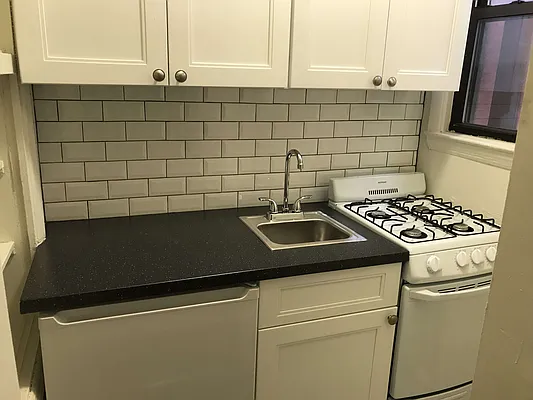 Rented by Compass | media 23