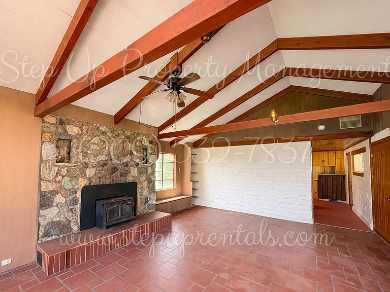 20381 Sherry Ct — Photo 3