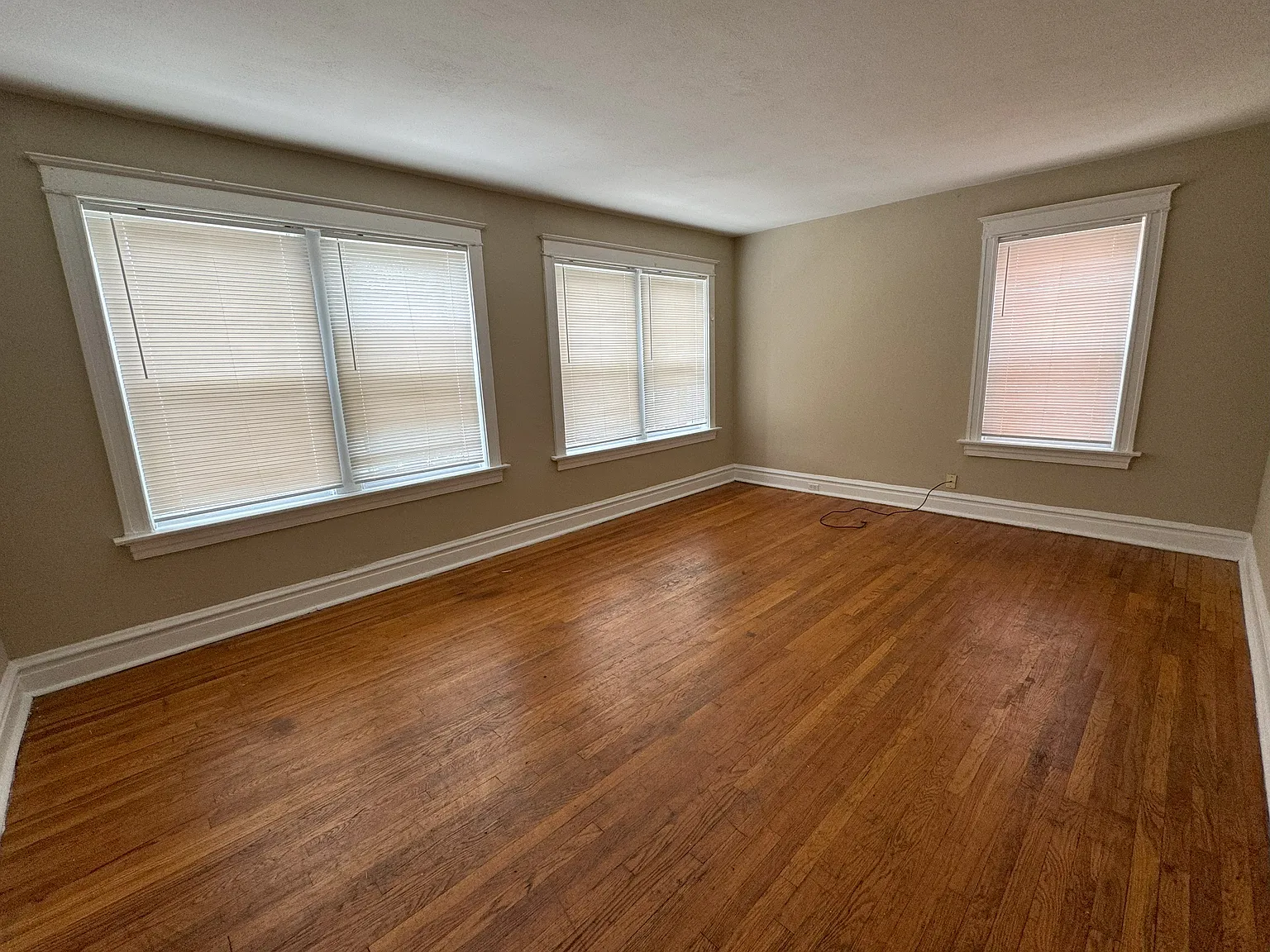 2 bed, 1200 sqft, $1,275 — Photo 4